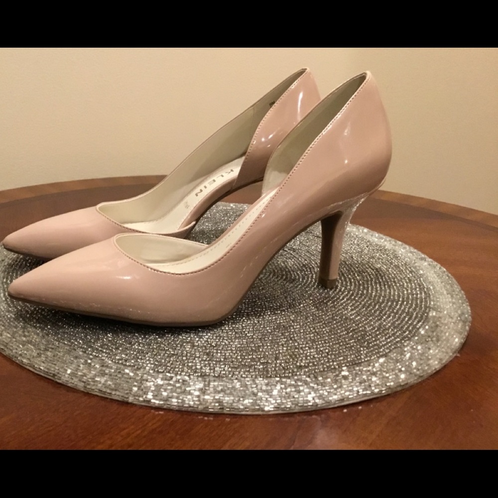 Anne Klein blush pink pumps